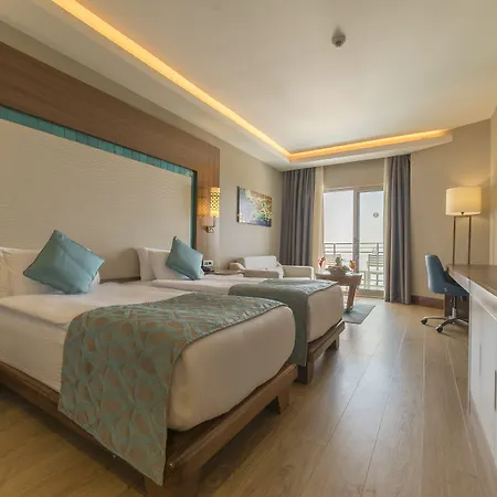 Ramada & Golf Курортный комплекс 5*