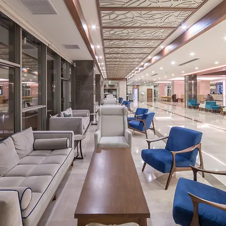 Complex Ramada & Golf Kusadası