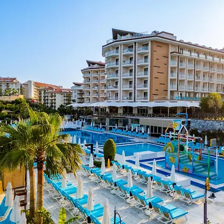 Курортный комплекс Ramada & Golf
