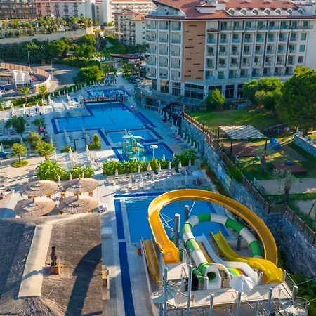 Курортный комплекс Ramada & Golf Кушадасы