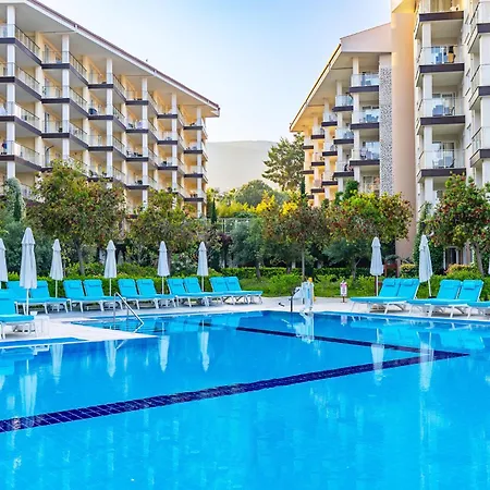 Ramada & Golf Курортный комплекс 5*