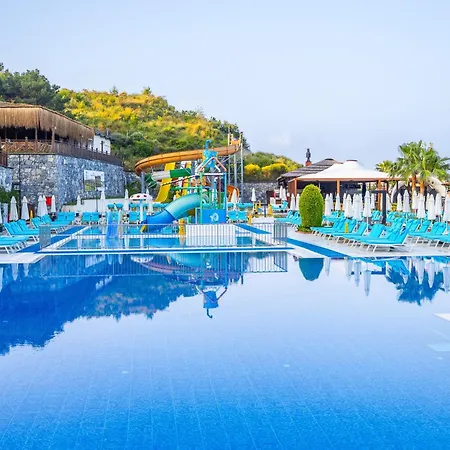 Курортный комплекс Ramada & Golf Кушадасы