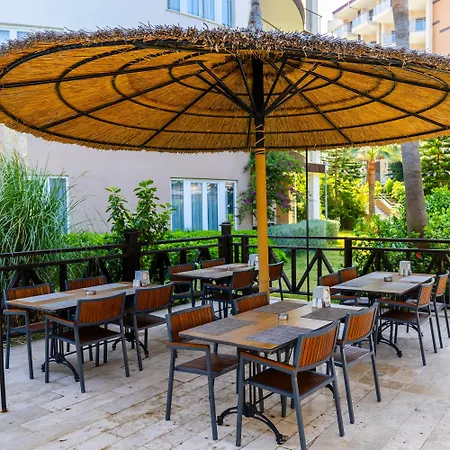 Курортный комплекс Ramada & Golf Кушадасы