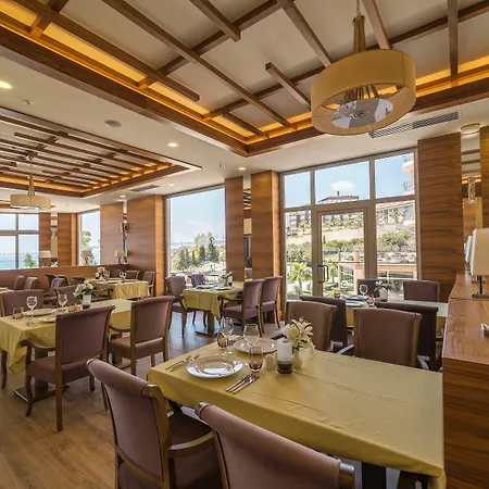 Complex Ramada & Golf