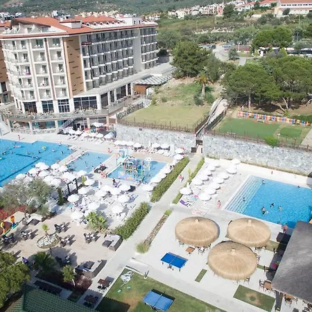 Ramada & Golf 5*